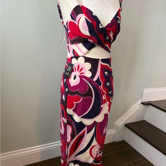 Express Colorful Patterned Dress - Picture 2 of 4